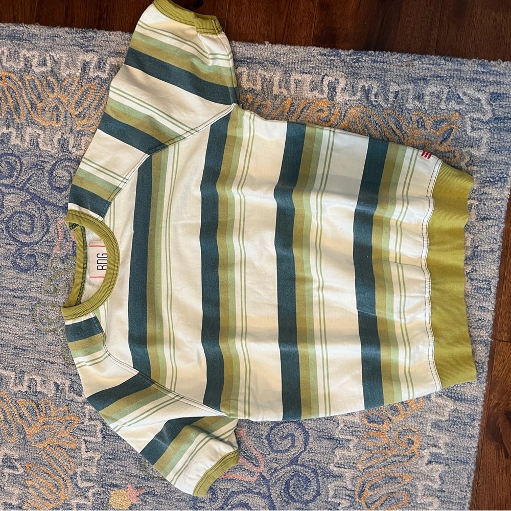 BDG Striped Short Sleeve Raglan Sweatshirt
UO